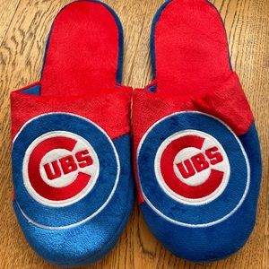 MLB Chicago Cubs Seam Stripe Slippers by Forever Collectibles; Mens XL - 13/14